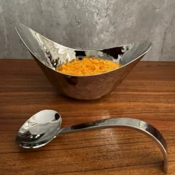 Mary Jurek – Hydra Uplift Gravy Bowl